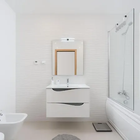 The Hummingbird * Lagos